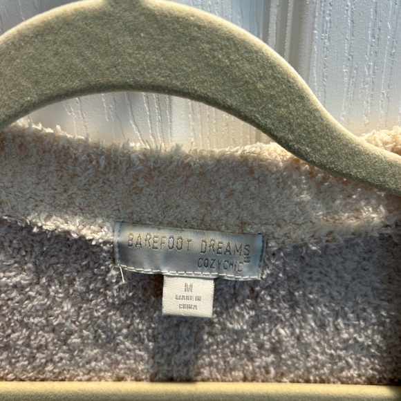 Barefoot Dreams Leopard Cardigan. Super soft. EUC. Womens’ medium - Picture 2 of 4